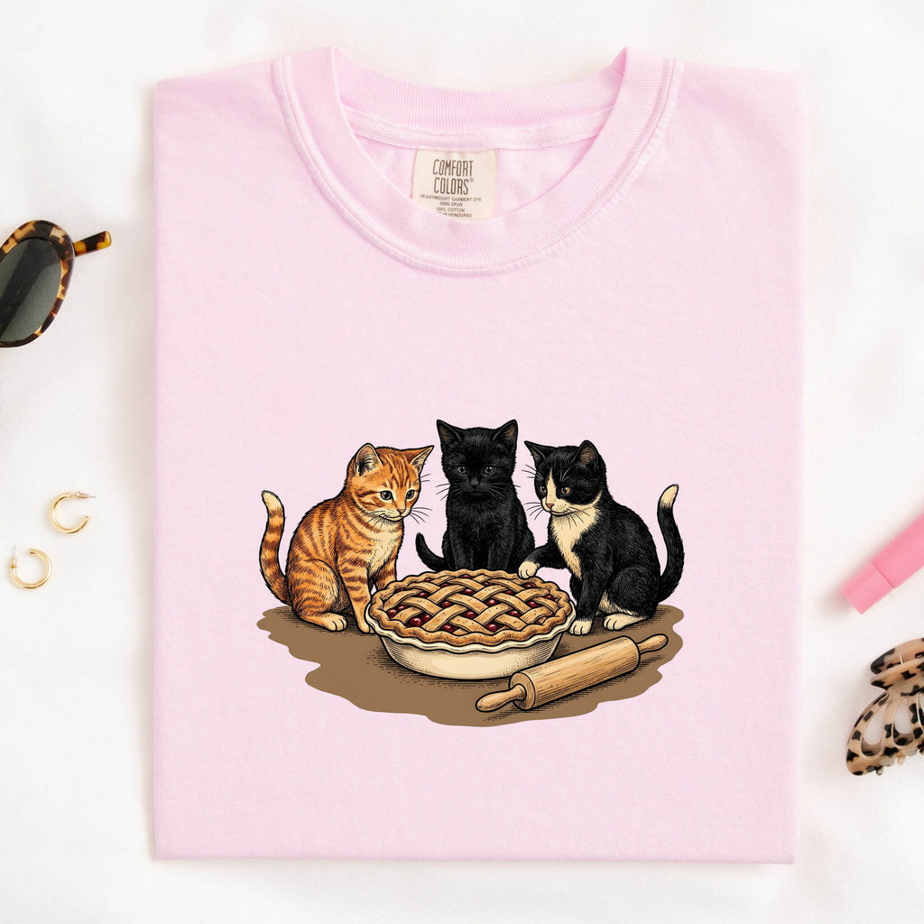 Baking Cat Shirt – Funny Cat Lover Tee – Cat Mom Gift – Cats and Pie Graphic Tee – Cute Baker Gift
