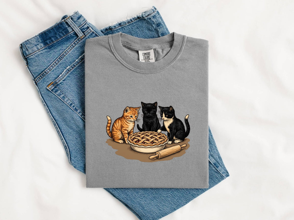 Baking Cat Shirt – Funny Cat Lover Tee – Cat Mom Gift – Cats and Pie Graphic Tee – Cute Baker Gift