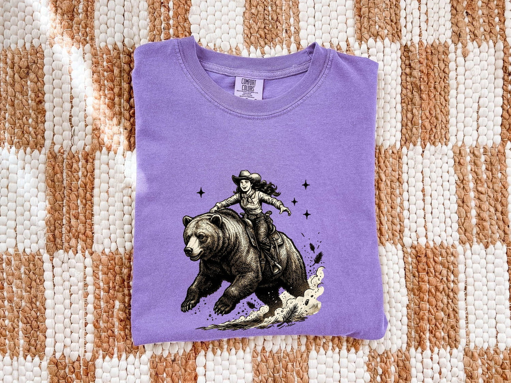 Grizzly Bear Tee – Vintage Wilderness Graphic Tee – Bear Lover Outdoor Gift