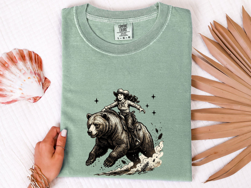 Grizzly Bear Tee – Vintage Wilderness Graphic Tee – Bear Lover Outdoor Gift