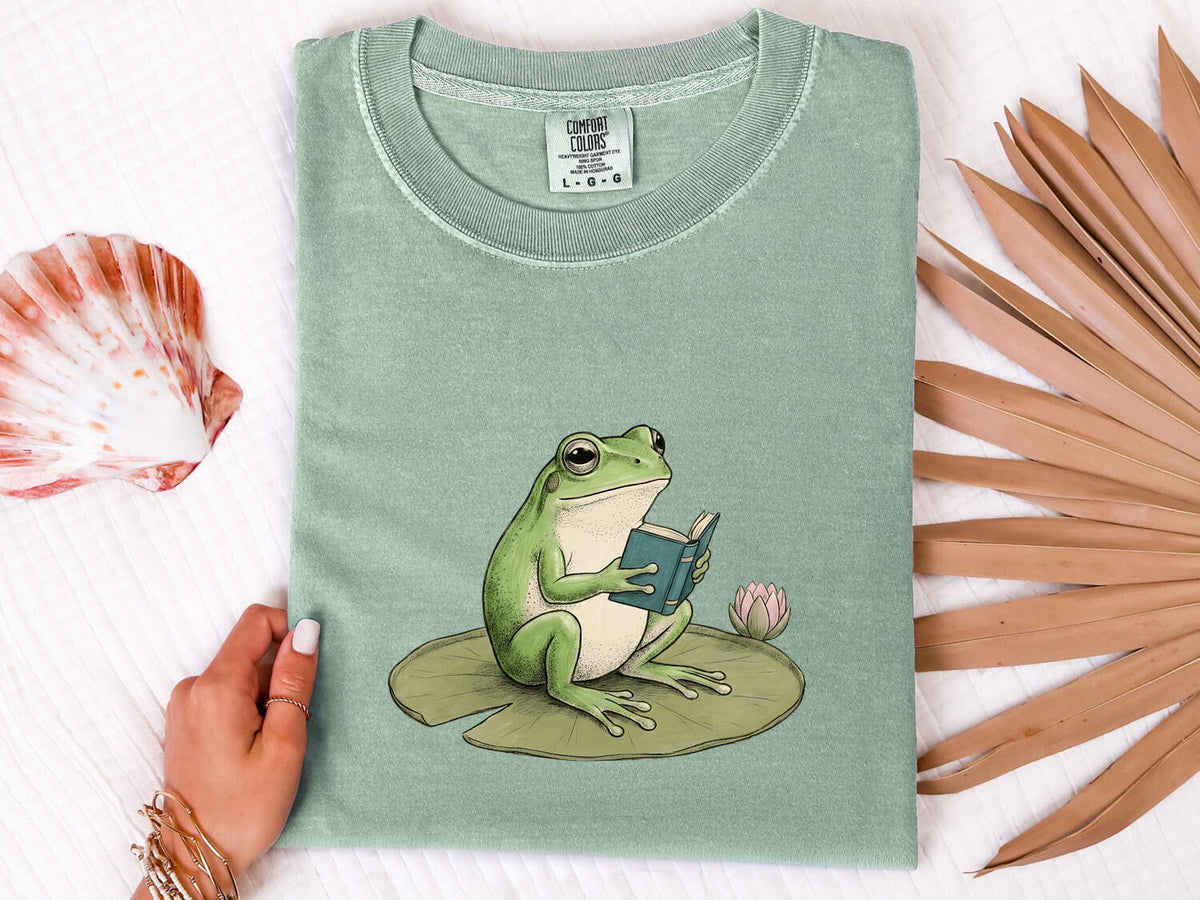 Cute Frog Shirt, Reading Frog Tee, Cottagecore Animal Tee