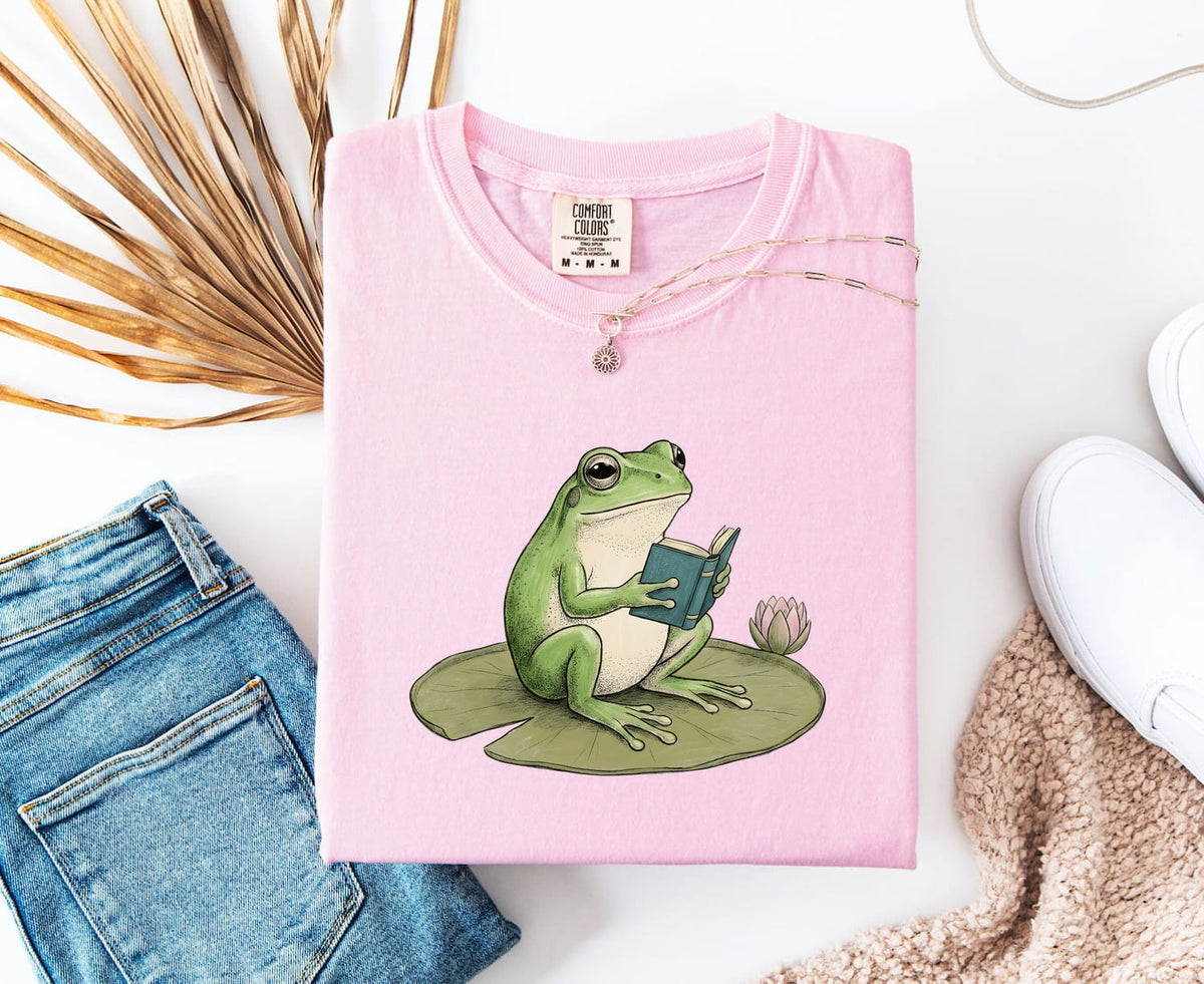 Cute Frog Shirt, Reading Frog Tee, Cottagecore Animal Tee