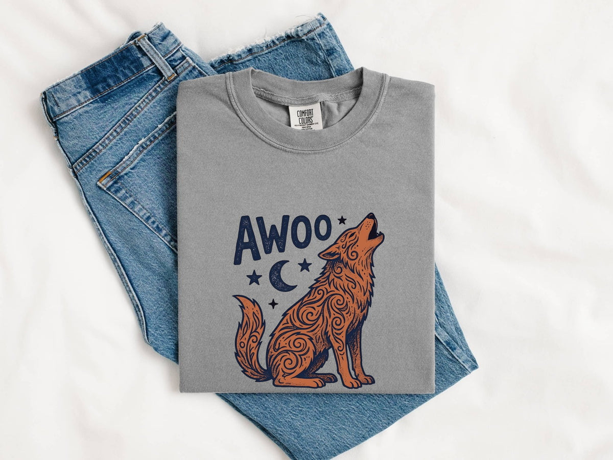 Funny Howling Wolf Shirt, Awoo Wolf Graphic Tee, Wolf Lover Gift