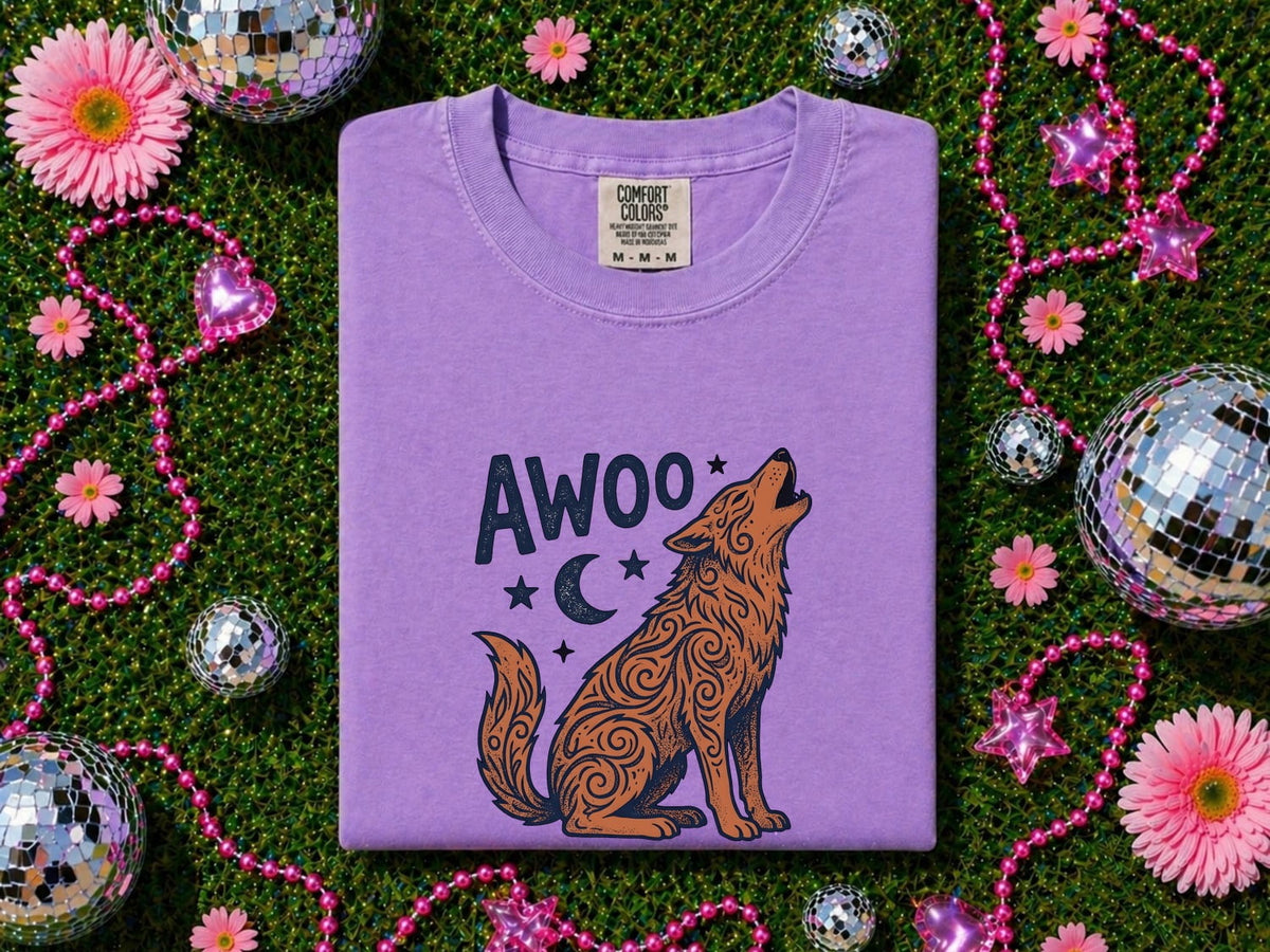 Funny Howling Wolf Shirt, Awoo Wolf Graphic Tee, Wolf Lover Gift