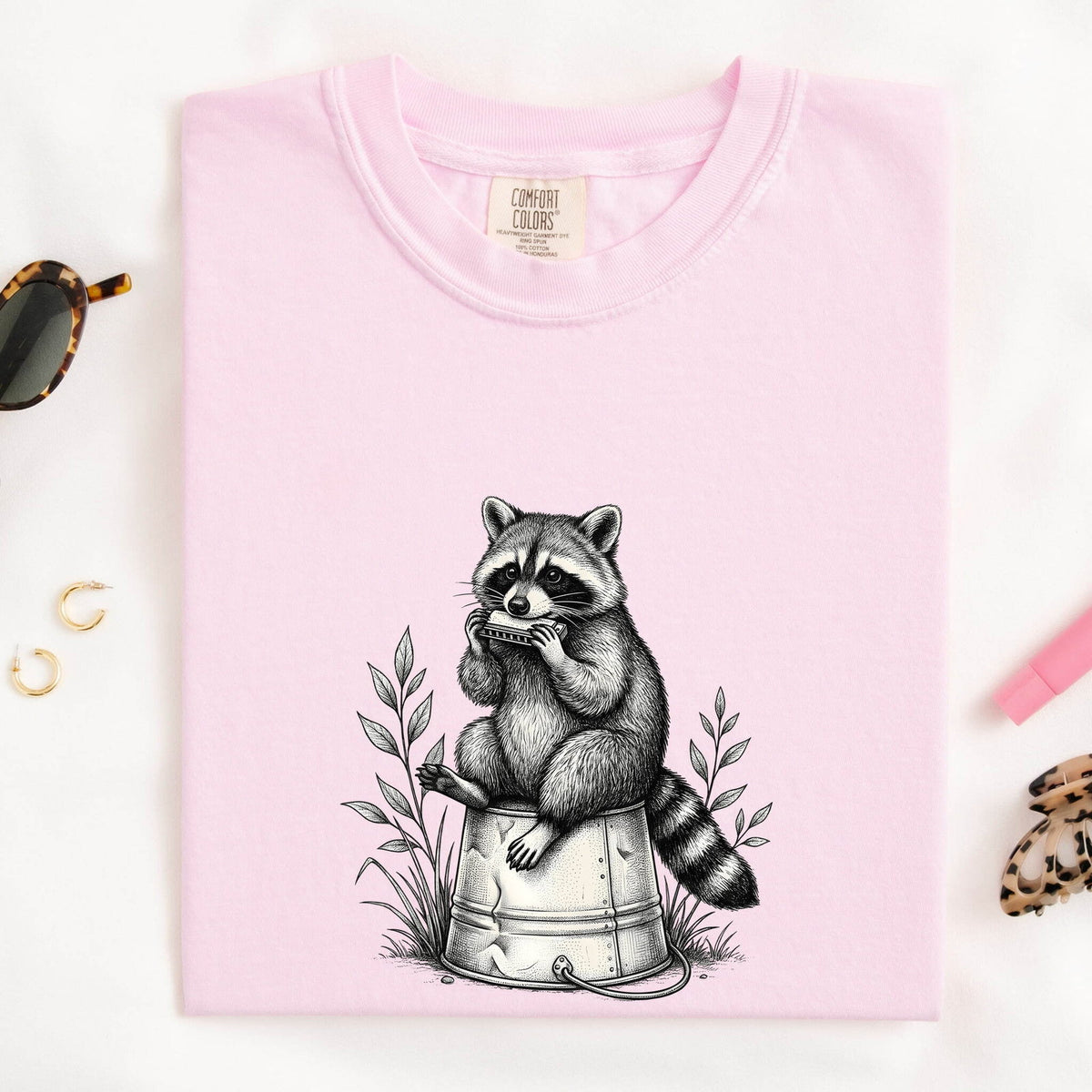 Raccoon Shirt, Vintage Wildlife Tee, Woodland Animal Shirt