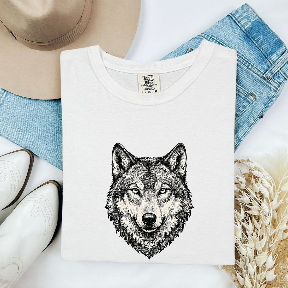 Wolf Shirt, Wildlife Graphic Tee, Wolf Lover Gift, Nature Lover Shirt