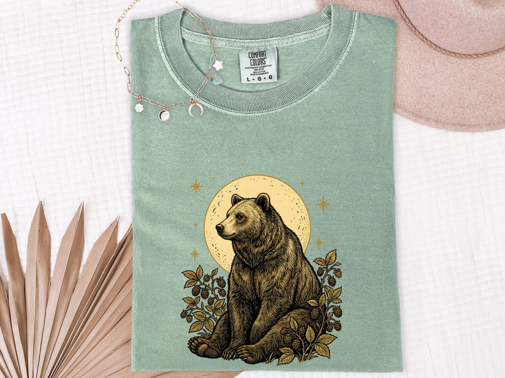 Vintage Bear Shirt, Woodland Wildlife Tee, Nature Lover Gift