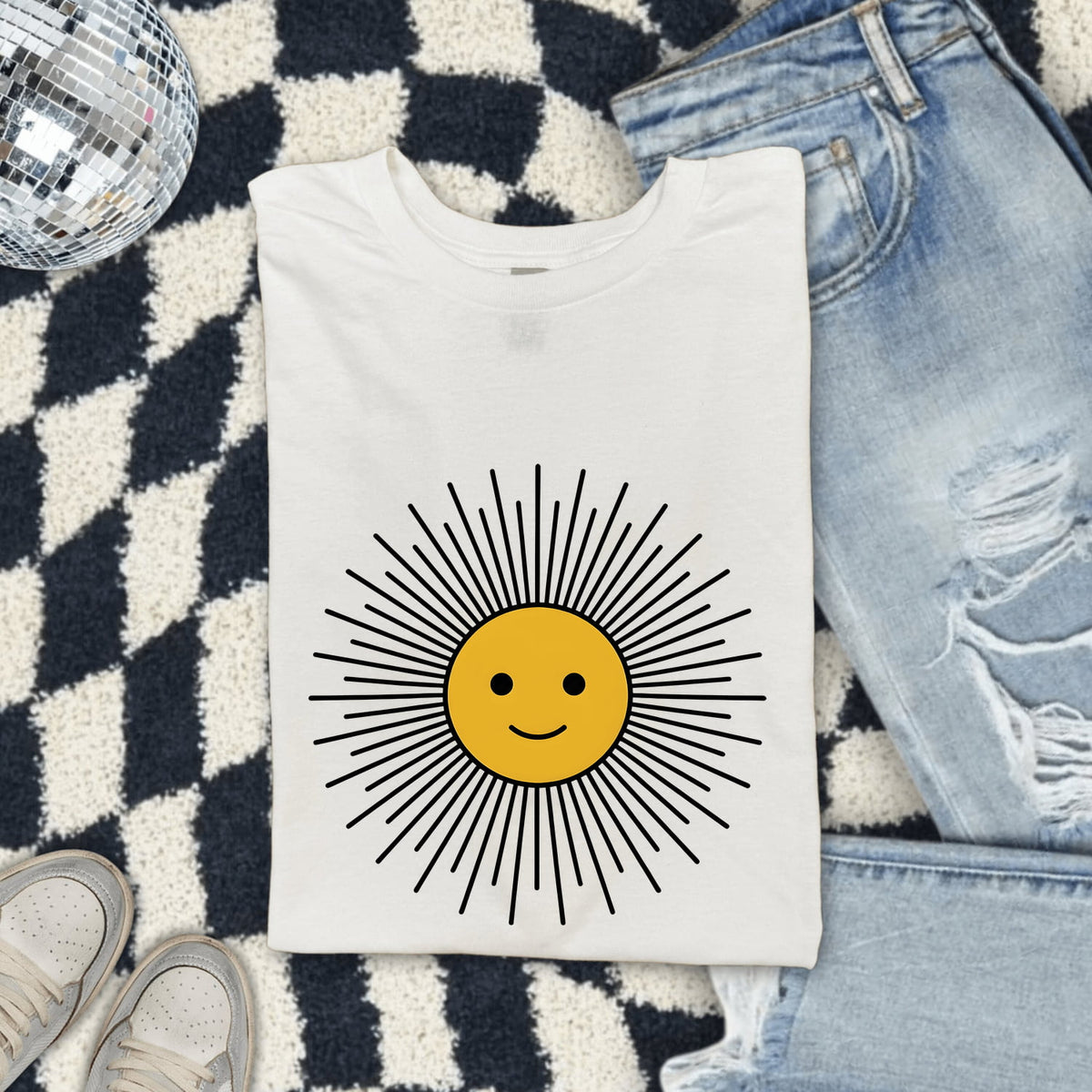 Happy Sun Shirt, Smiley Face Sunshine Tee, Cute Sun Graphic Shirt, Positive Vibes Tee, Happy Gift for Women