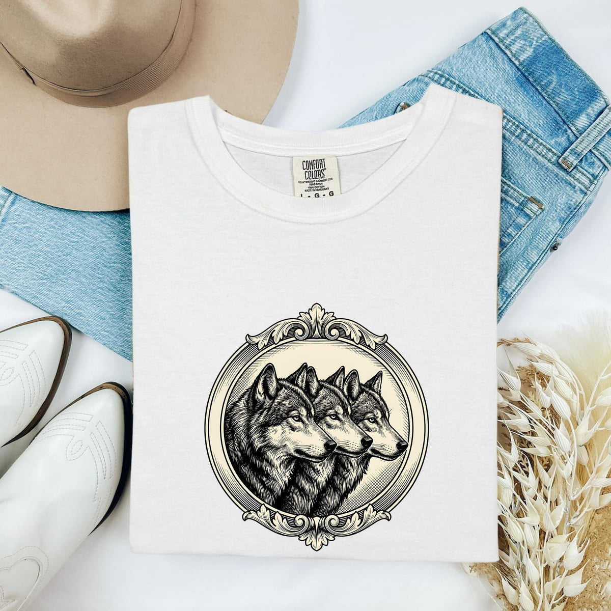 Wolf Pack Shirt, Vintage Wolf Graphic Tee, Three Wolves Shirt, Wildlife Lover Gift, Nature Shirt for Women