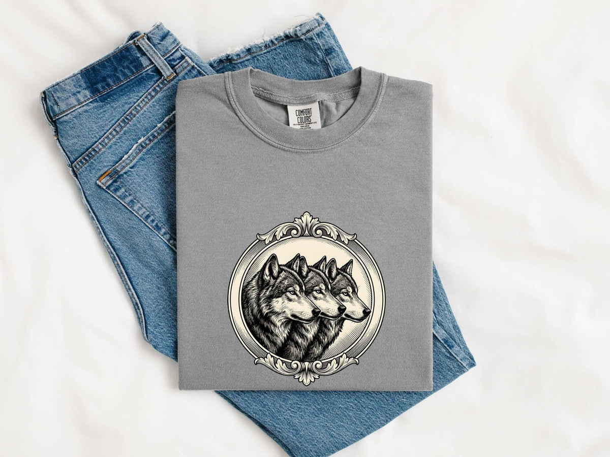 Wolf Pack Shirt, Vintage Wolf Graphic Tee, Three Wolves Shirt, Wildlife Lover Gift, Nature Shirt for Women