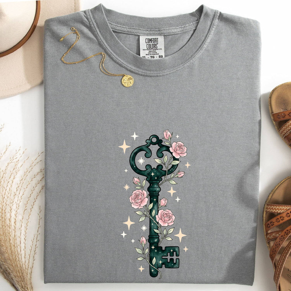 Vintage Skeleton Key Shirt, Floral Key Tee, Rose Graphic Shirt, Mystical Boho Tee, Gothic Gift for Women