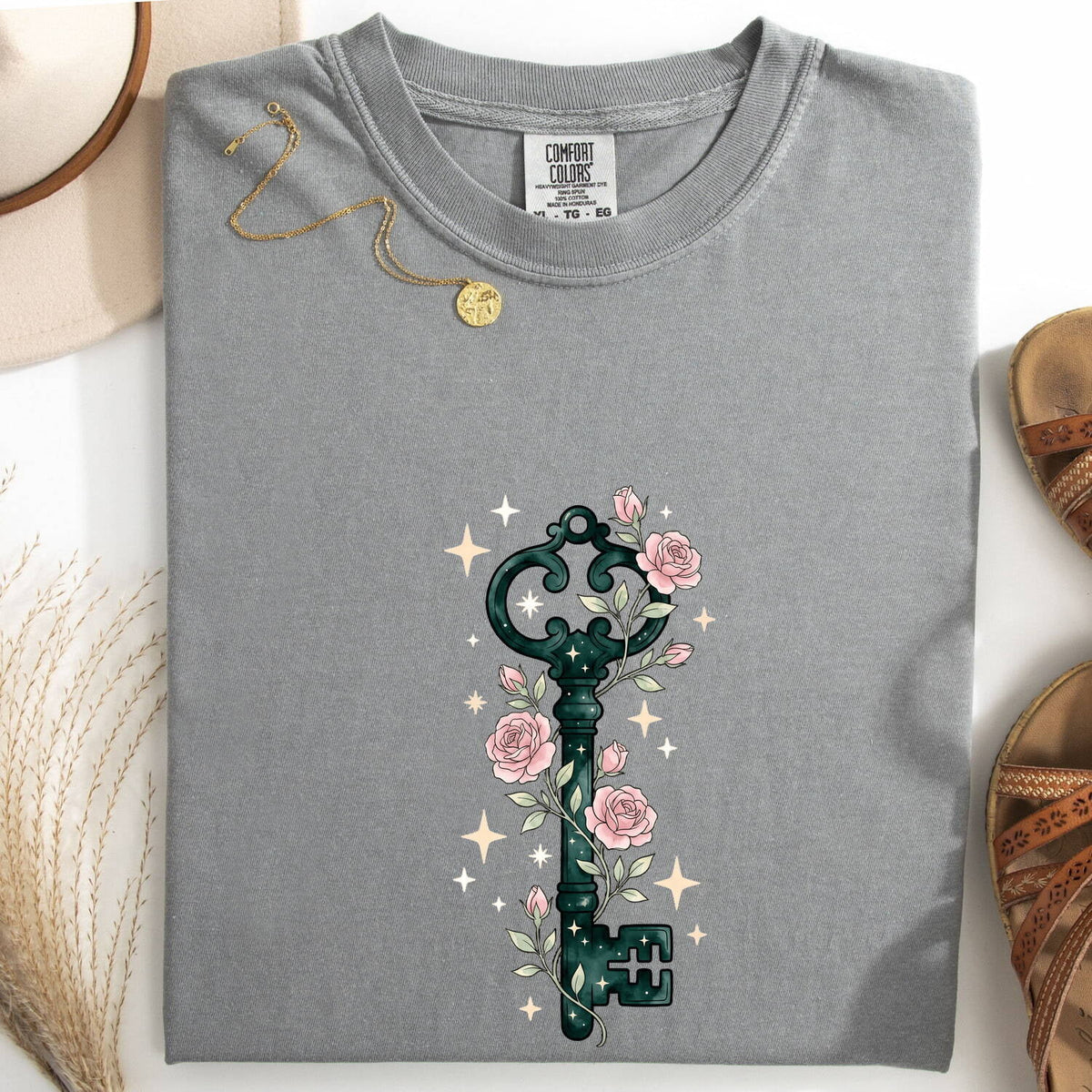 Vintage Skeleton Key Shirt, Floral Key Tee, Rose Graphic Shirt, Mystical Boho Tee, Gothic Gift for Women