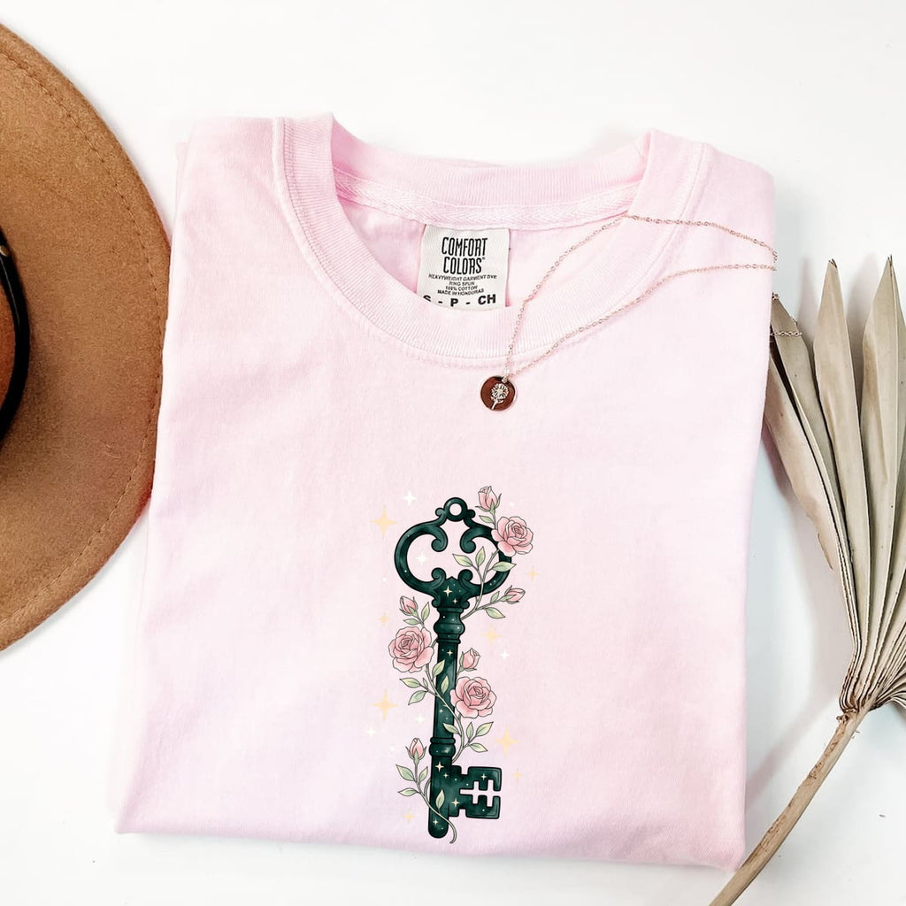 Vintage Skeleton Key Shirt, Floral Key Tee, Rose Graphic Shirt, Mystical Boho Tee, Gothic Gift for Women