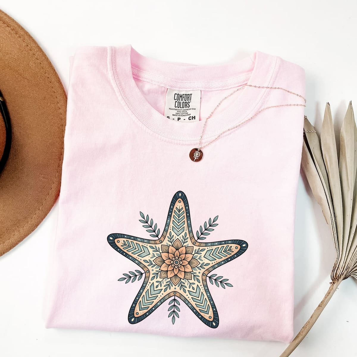 Starfish Shirt, Coastal Beach Tee, Boho Sea Star Graphic Shirt, Ocean Lover Tee, Beach Lover Gift for Women