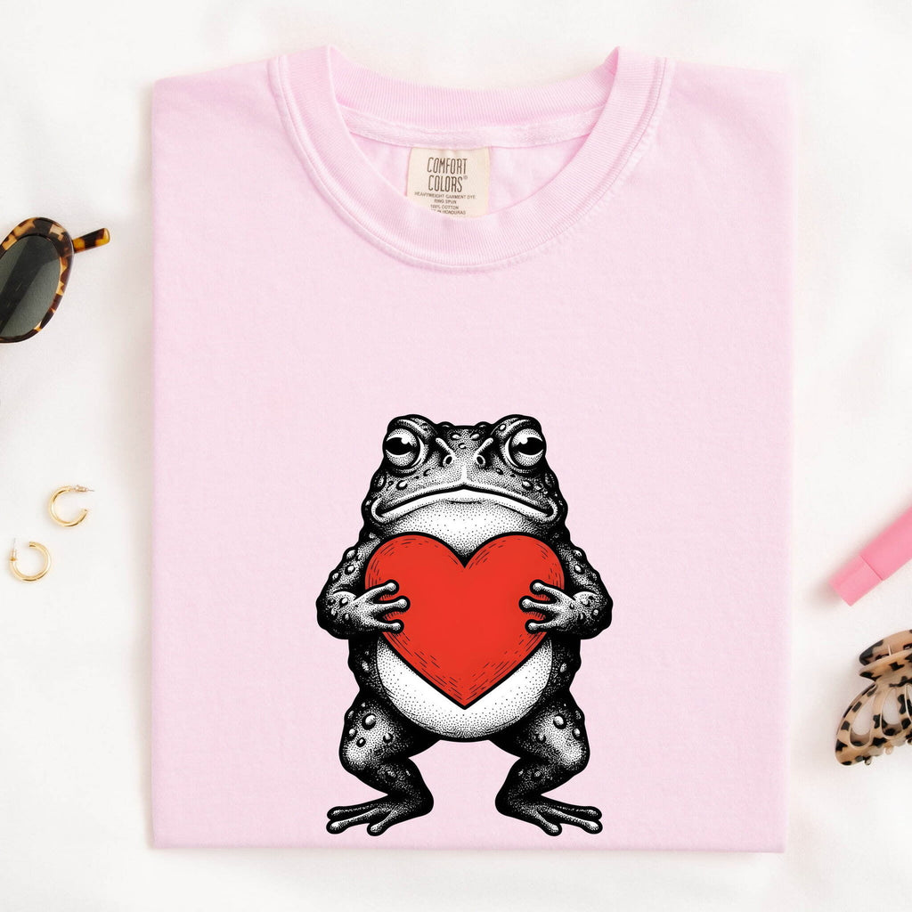 Frog Love Shirt – Cute Frog Holding Heart Graphic Tee