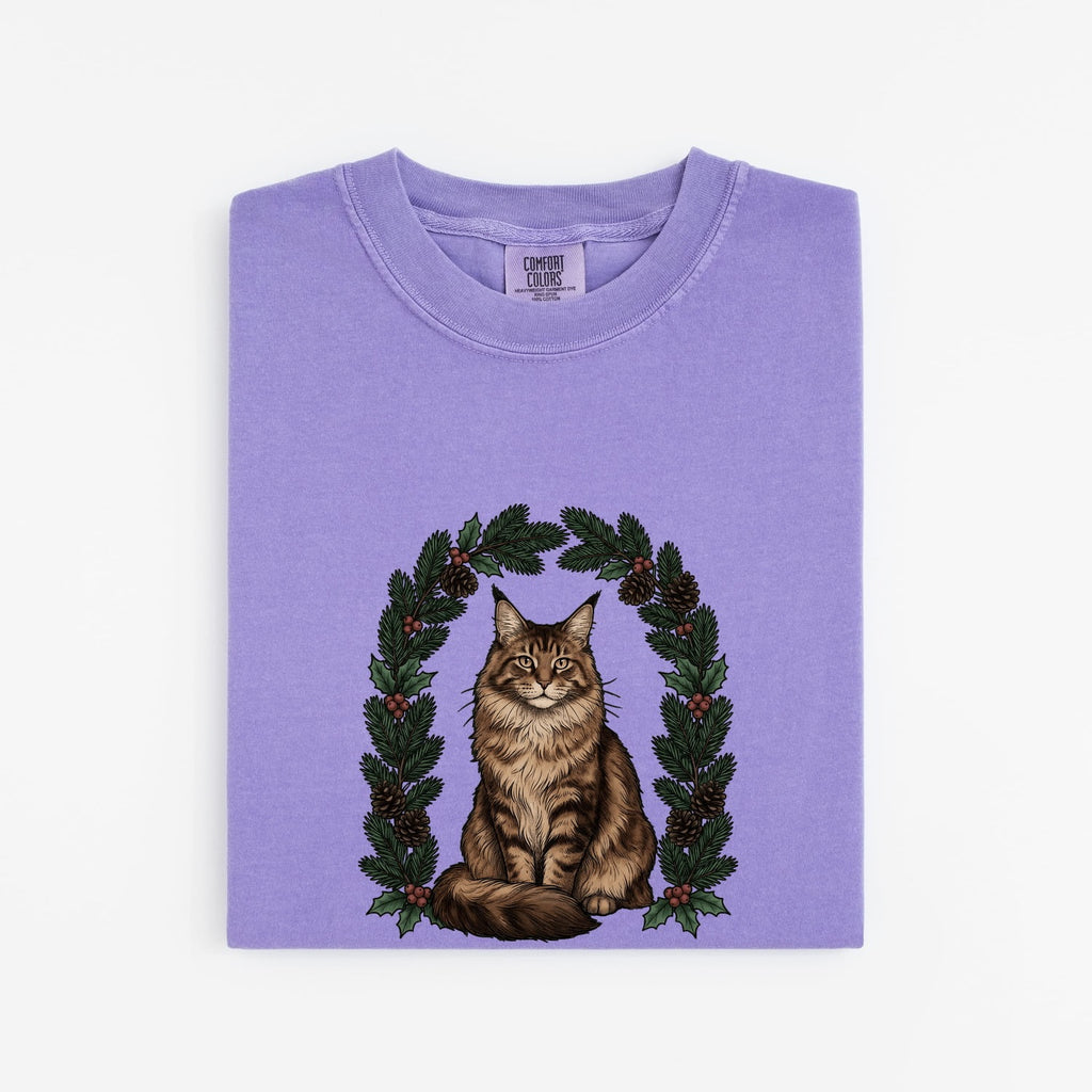 Maine Coon Christmas Shirt – Vintage Botanical Holiday Cat Tee