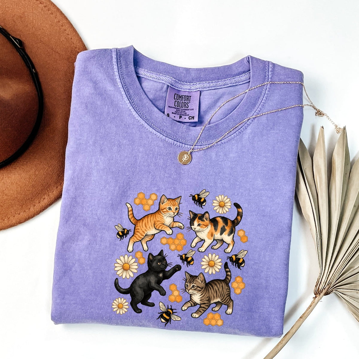 Floral Cats Graphic Tee – Playful Kittens, Daisies & Bees Shirt