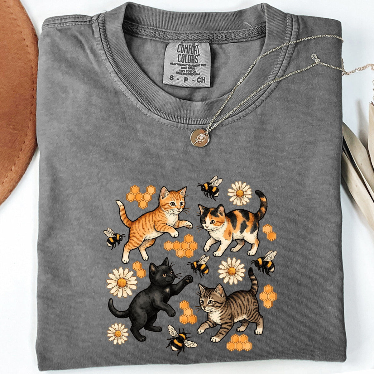 Floral Cats Graphic Tee – Playful Kittens, Daisies & Bees Shirt